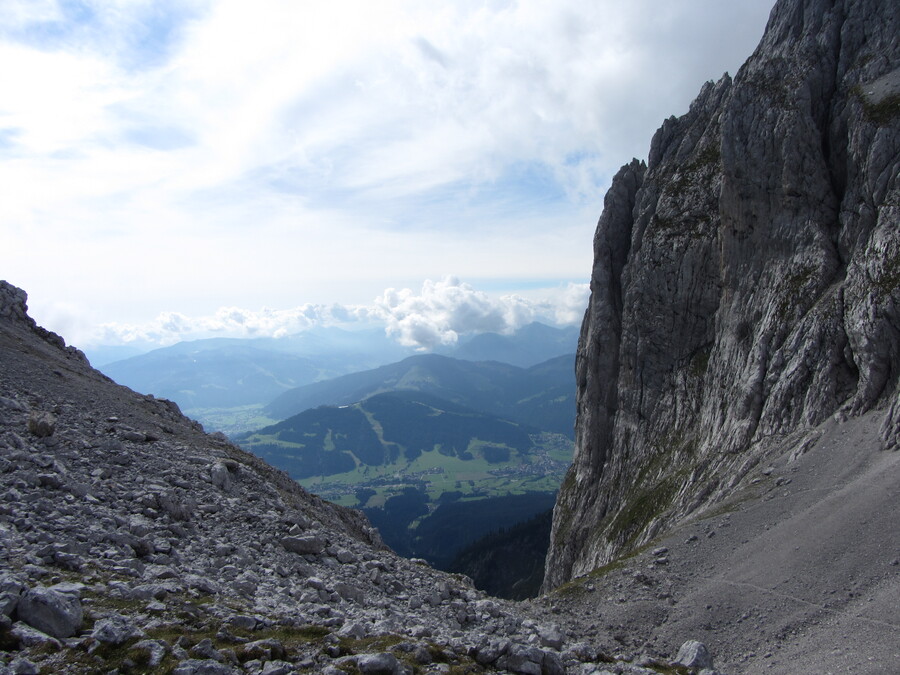 Uitzicht vanaf de Tor richting Elmau