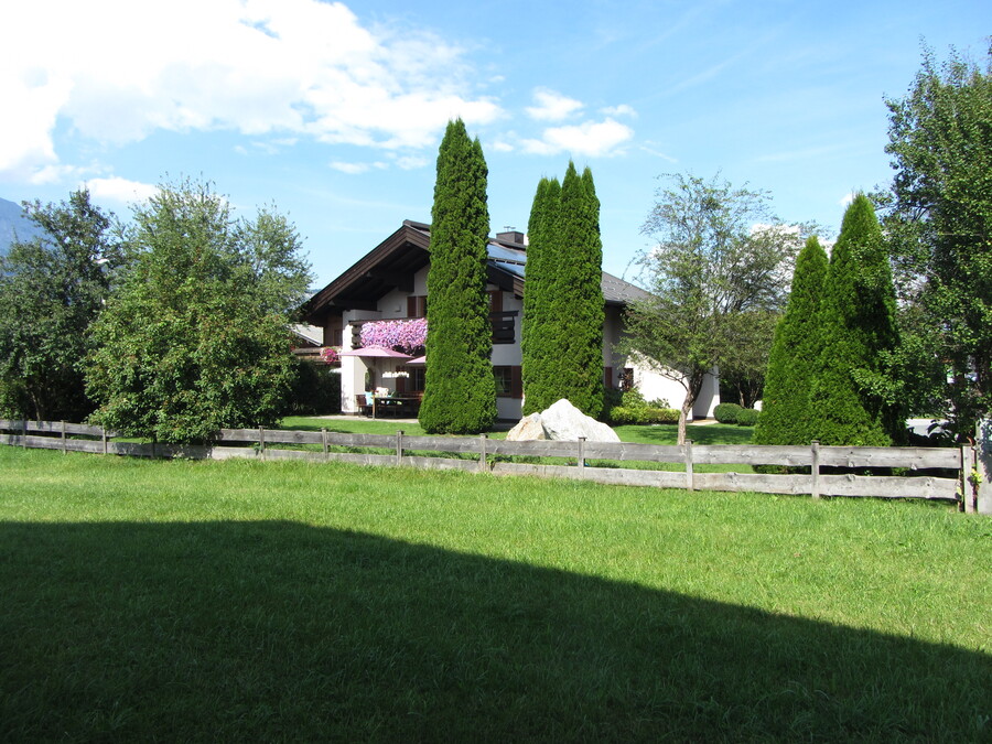 Haus Bachler met designtuin en zonder wilde heg