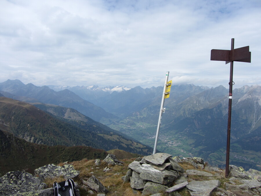 Bij het Gipfelkreuz. Je ziet wat er gebeurt als je geen scheerlijnen gebruikt.