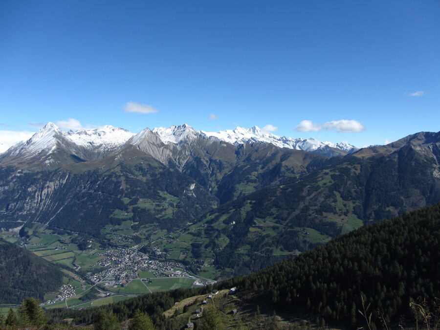 Matrei en op de achtergrond de Groß Glockner