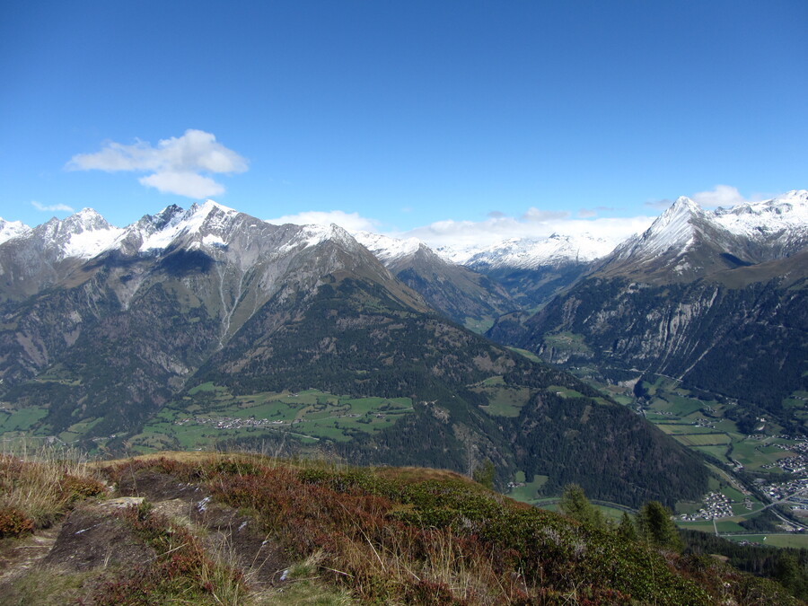 Richting Felbertauern. De verse sneeuw op de Ochsenbug is al flink weggedooid in de felle zon