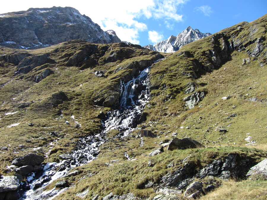 Waterval en waterleiding