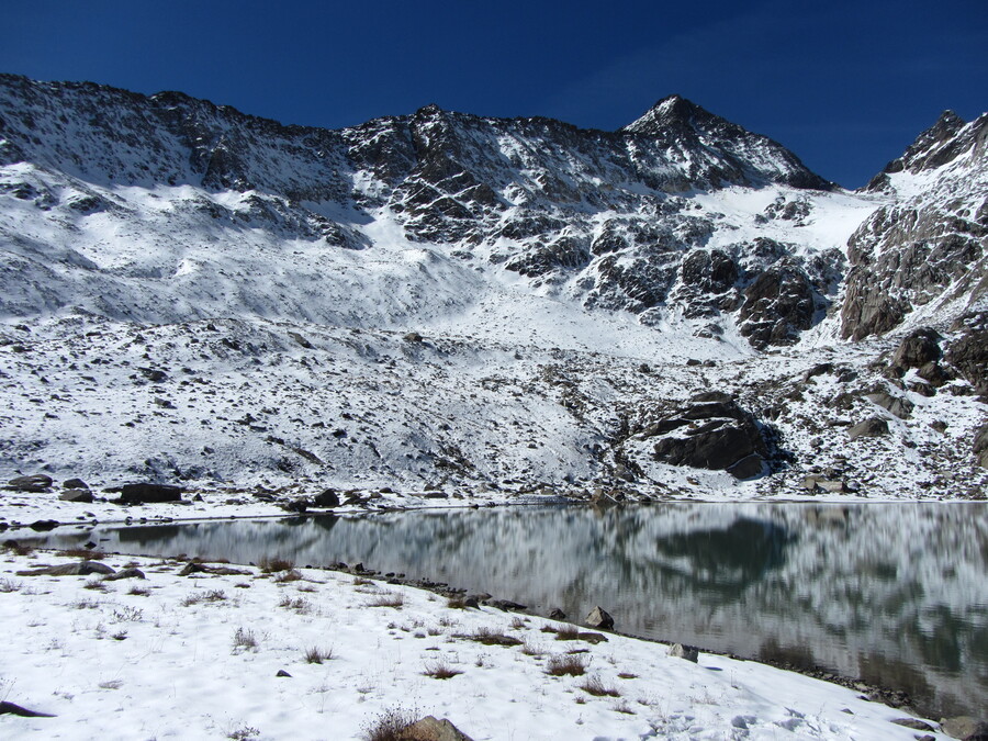 De Simonysee richting de Malhamspitz