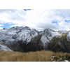 Andere kant van het Lasnitzental. Mooi te zien wat de zon- en wat de schaduwkanten zijn.