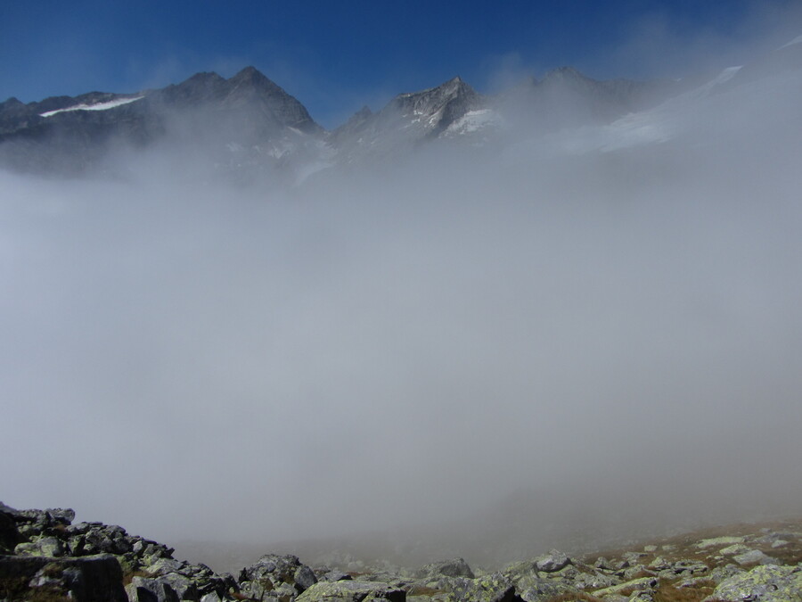 De wolken komen maar tot ca. 2500m