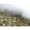 Het pad richting Türmljoch is nog wel verstopt in de wolken