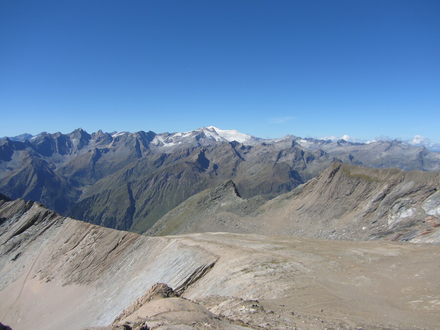 Vanaf de S&uuml;dgipfel was het stuk duinpad mooi te zien