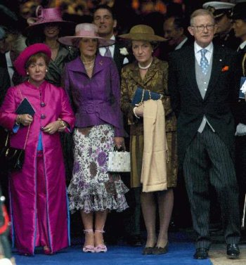 Een bruisende swingende familie in feeststemming