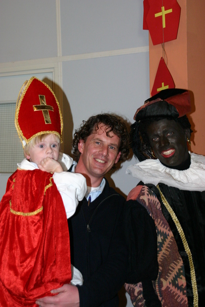 Sinterklaas, wat bent u klein